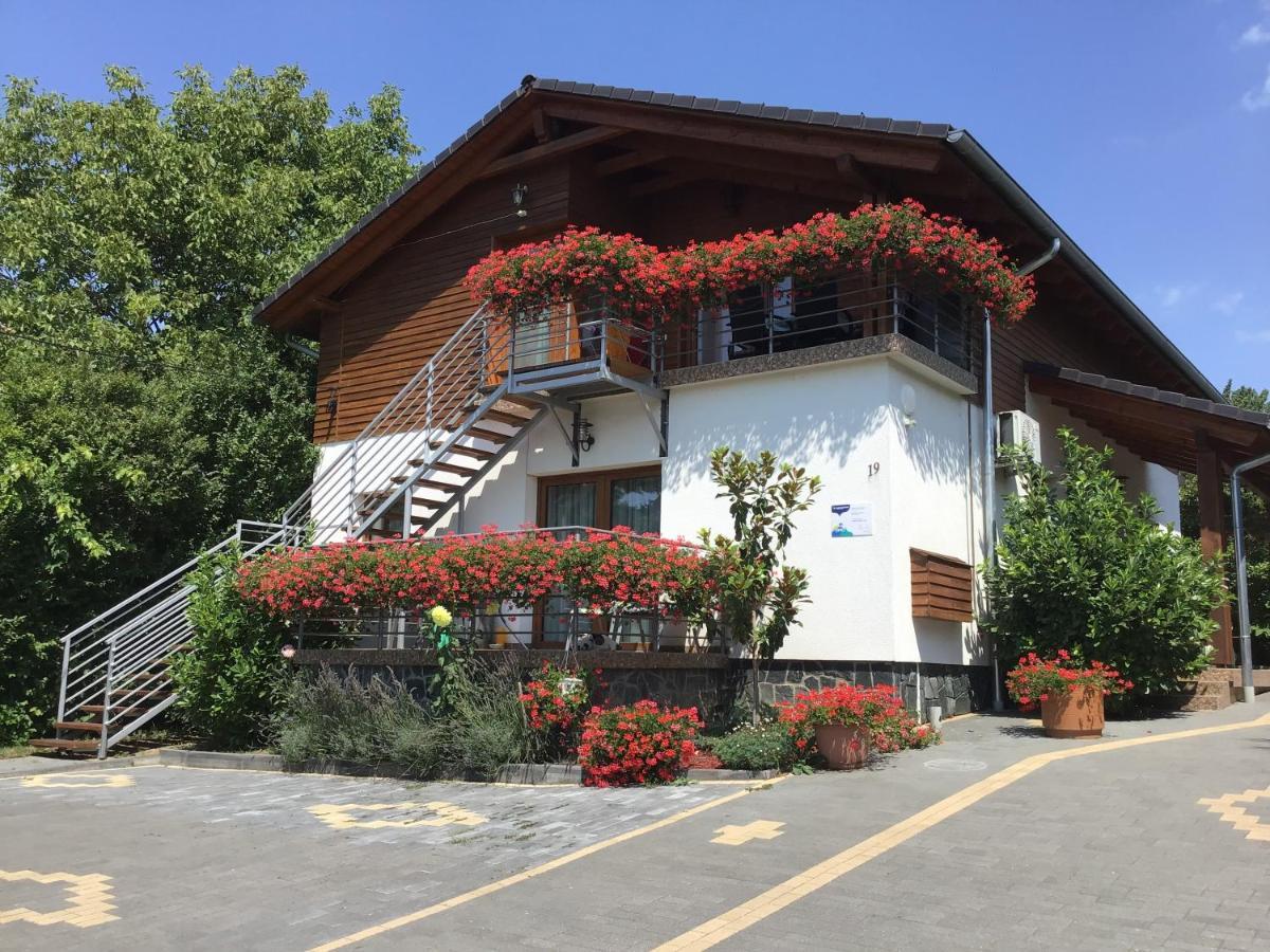Dravecz Apartman Balatonlelle Bagian luar foto