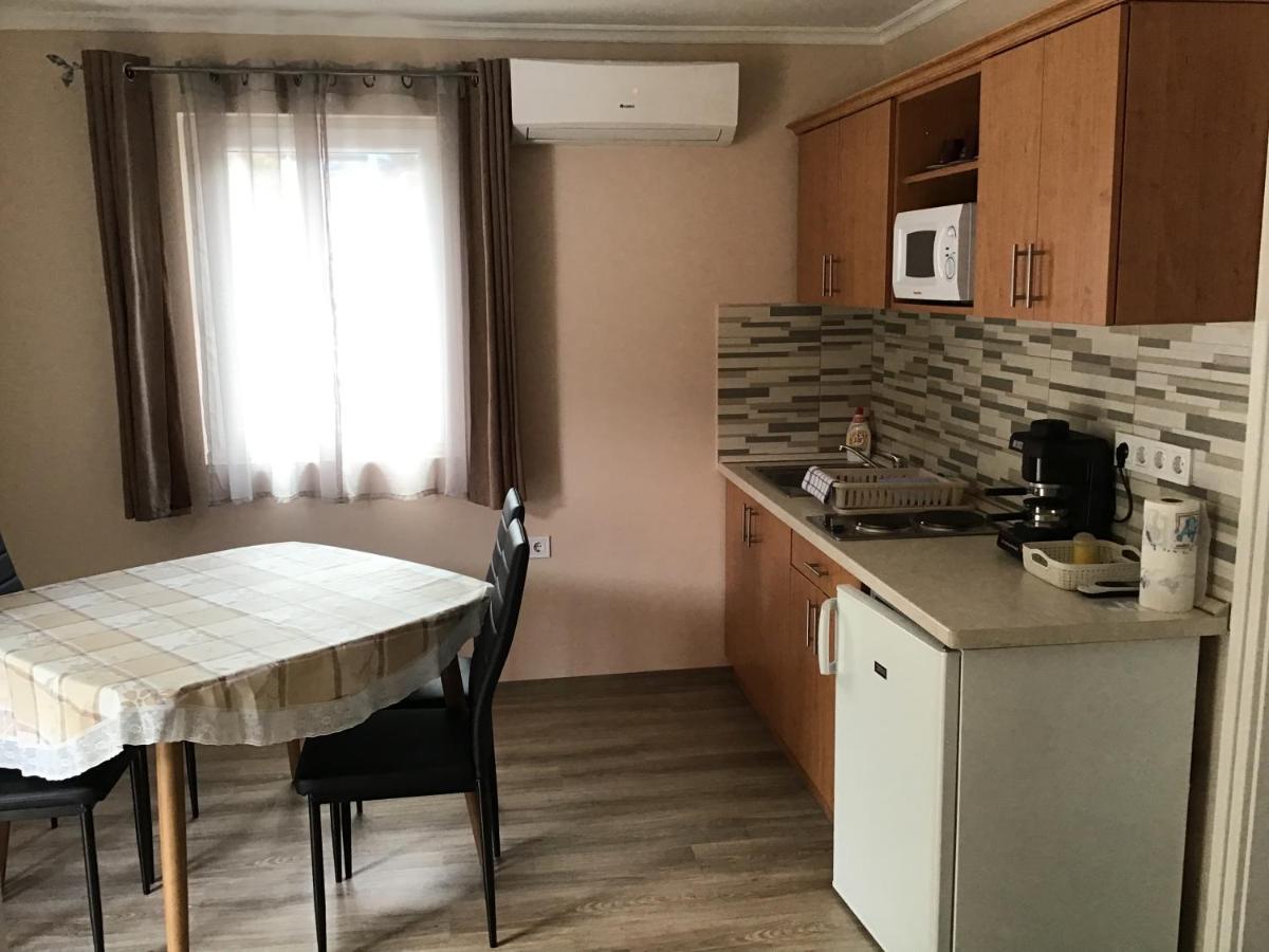 Dravecz Apartman Balatonlelle Bagian luar foto