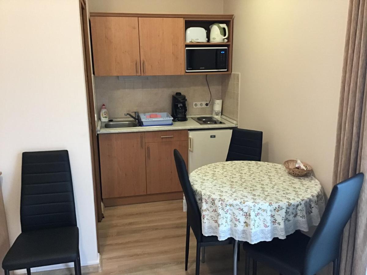 Dravecz Apartman Balatonlelle Bagian luar foto
