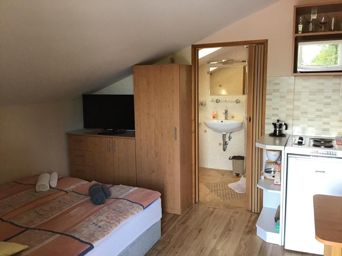 Dravecz Apartman Balatonlelle Bagian luar foto